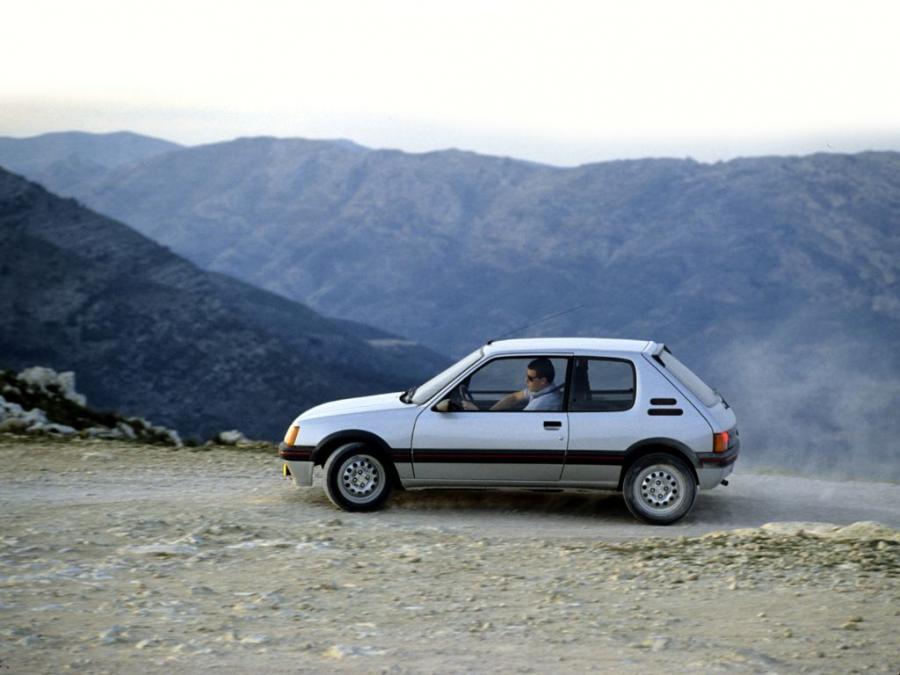  Peugeot 205 1.6 GTI 1983 года  (фото 31 из 32)